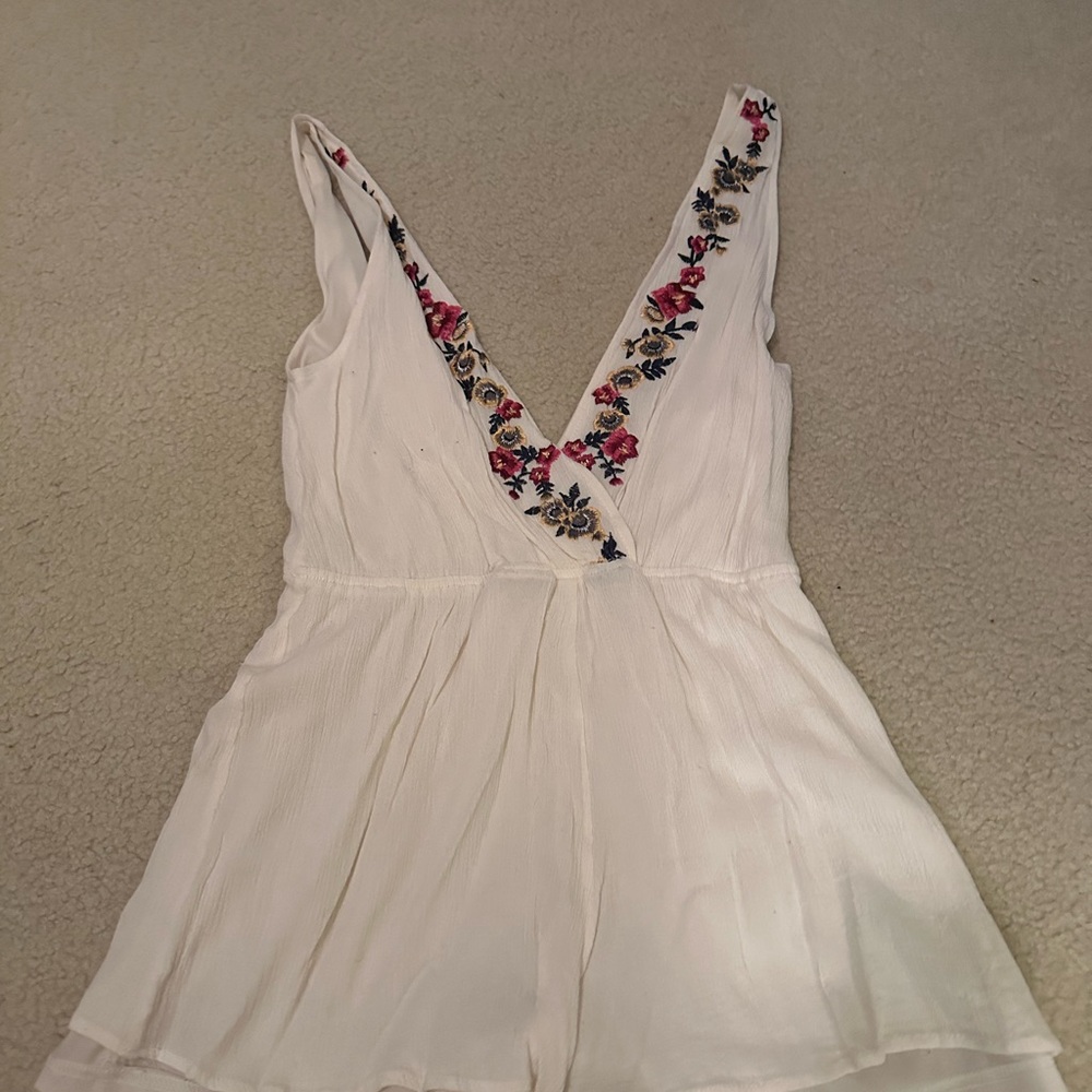 Kendall & Kylie White Dress with Floral Embroidery